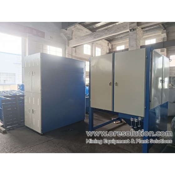 Machine à aimant permanent de haute intensité à sec et multi-collant